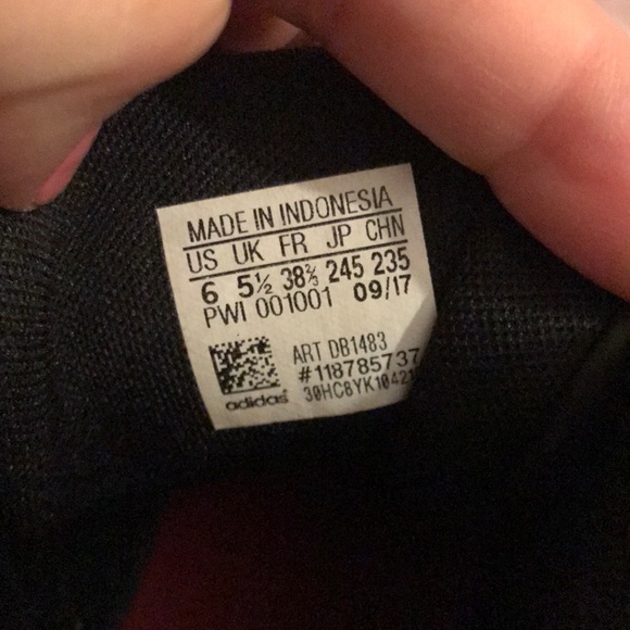 Adidas - Picture 2 of 3